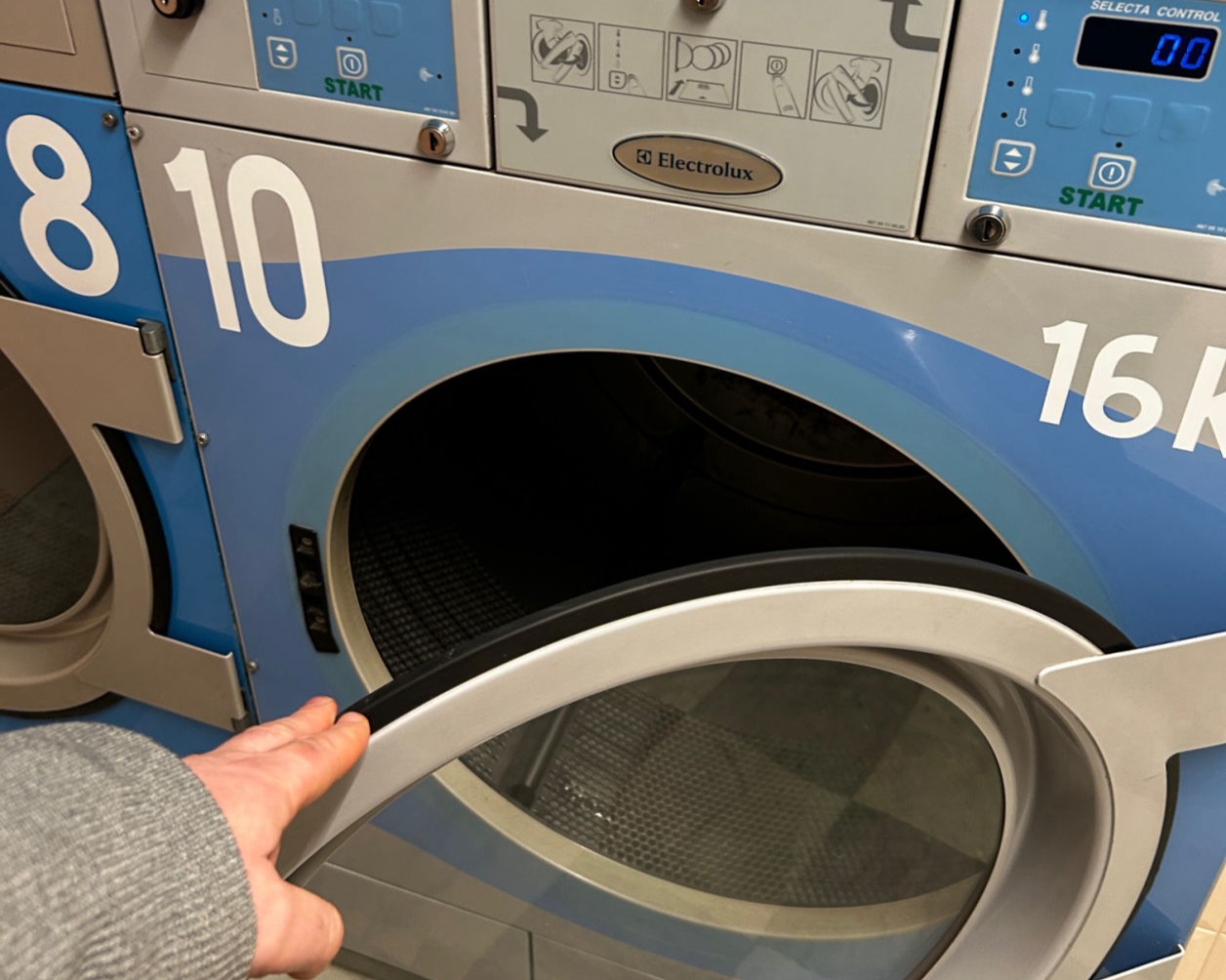 lavanderia la spezia